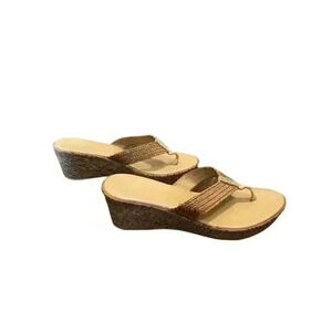 SOTTO SOPRA Wedge Sandal with Small Jewel Detail - size 7.5